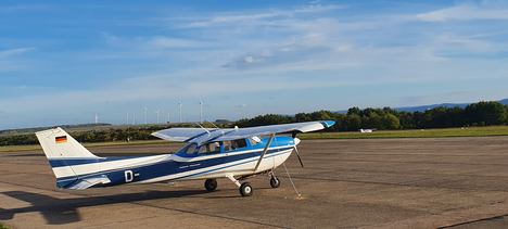 Flugplatz_Flugzeug_Eisenach_Kindel.png