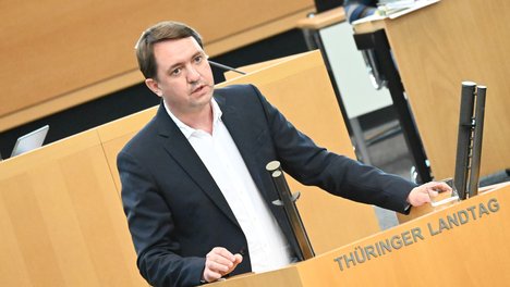 Bilay_Plenum_schraeg.JPG
