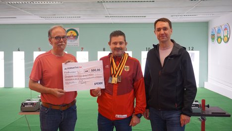 Alternative_54_Spende_Gehoerlosen_Sport_Club_Gotha_220701.JPG